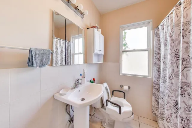 $530,000 | 1338 North Massasoit Avenue, Chicago, IL 60651