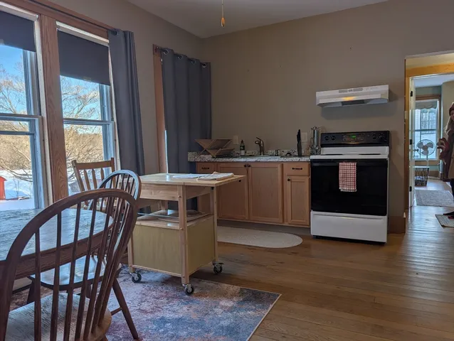 $2,250 | 527 Main Street, Unit 1, Ashfield, MA 01330