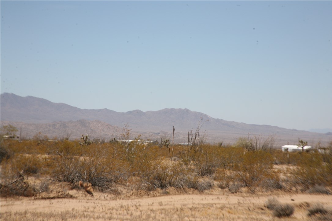207-17-097 South Cameron Road Yucca, AZ 86438 - Photo 24 of 34