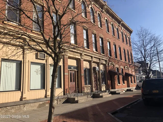 $1,125 | 1826 3rd Avenue, Unit 3, Watervliet, NY 12189