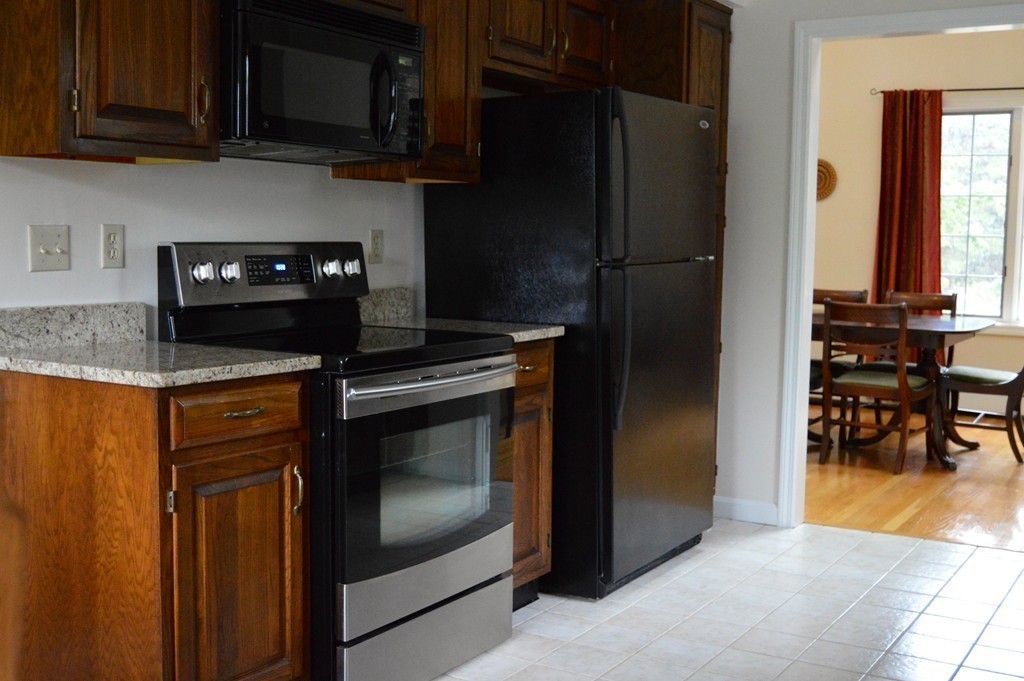 46 Fuller Pond Road, Unit 46 Middleton, MA 01949 - Photo 4 of 17 Gallery Image 4