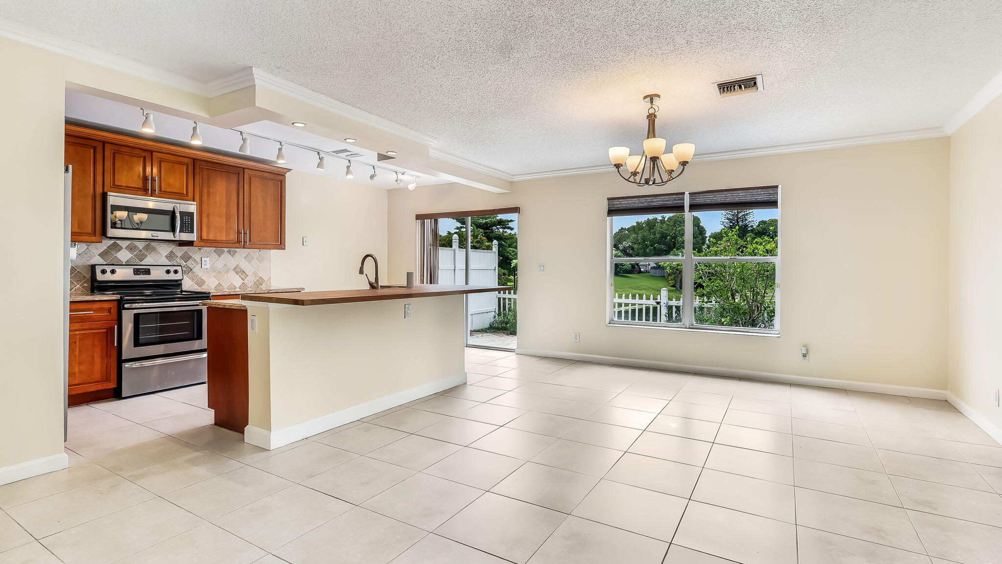 23329 Treeline Drive Boca Raton, FL 33428 - Photo 17 of 60 17-web-or-mls-DSC09472