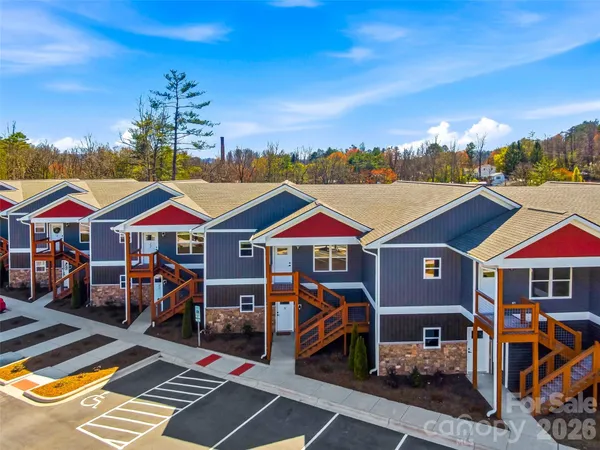 $394,000 | 143 Carver Street, Unit 10, Brevard, NC 28712