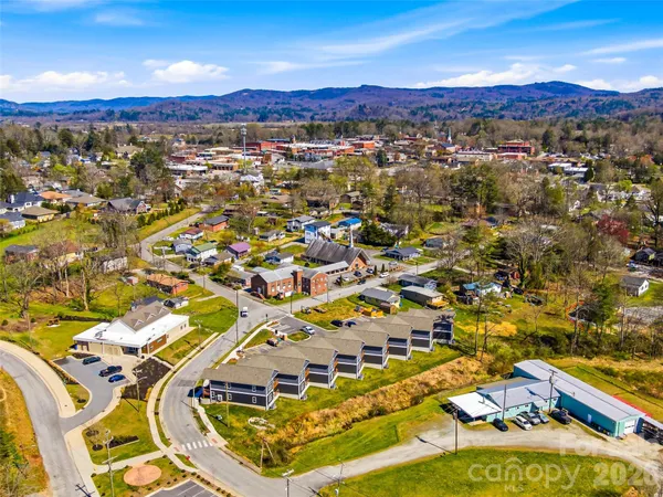 $394,000 | 143 Carver Street, Unit 10, Brevard, NC 28712