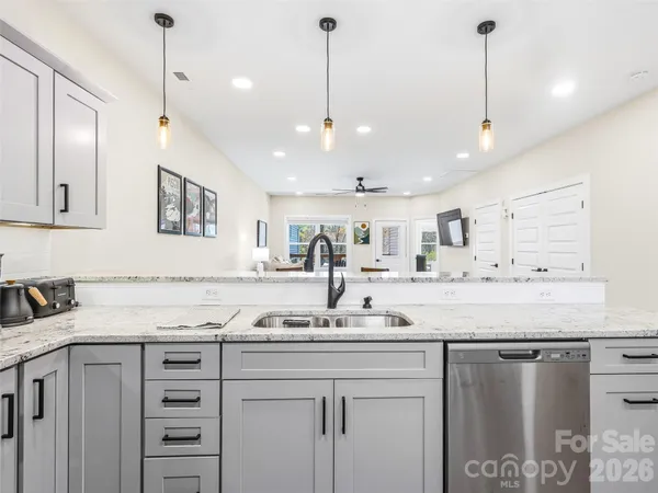 $394,000 | 143 Carver Street, Unit 10, Brevard, NC 28712