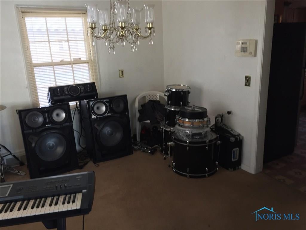911 Cuthbert Road Toledo, OH 43607 - Photo 11 of 19 Gallery Image 11