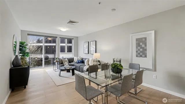 $425,000 | 3104 Western Avenue, Unit 307, Seattle, WA 98121