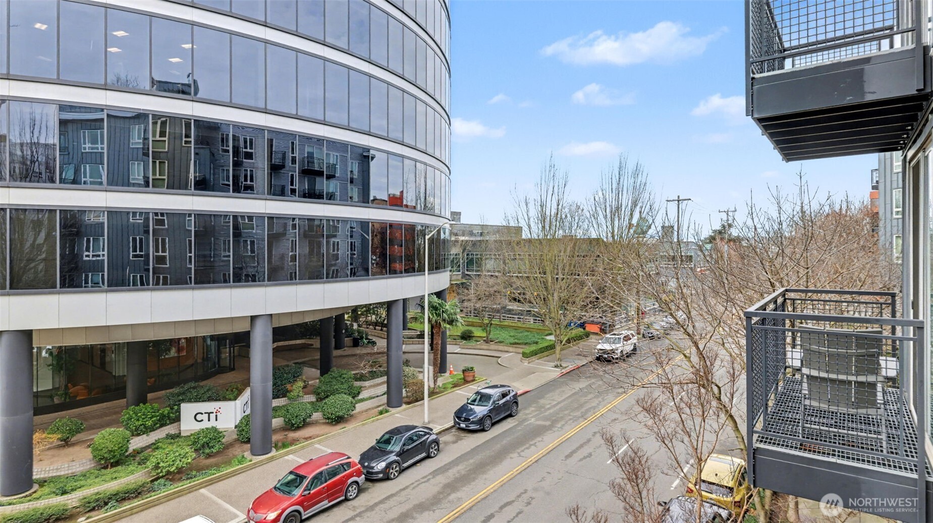 3104 Western Avenue, Unit 307 Seattle, WA 98121 - Photo 14 of 36