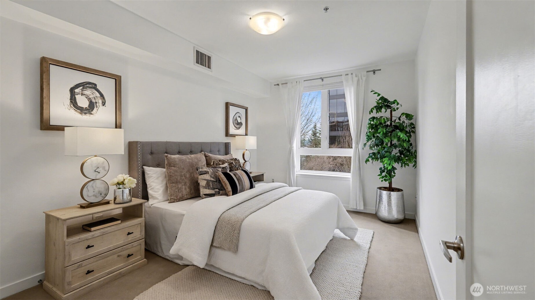 3104 Western Avenue, Unit 307 Seattle, WA 98121 - Photo 18 of 36