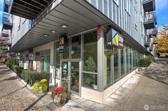 $425,000 | 3104 Western Avenue, Unit 307, Seattle, WA 98121