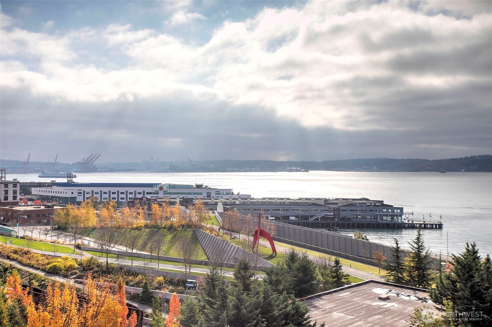 3104 Western Avenue, Unit 307 Seattle, WA 98121 - Photo 23 of 36