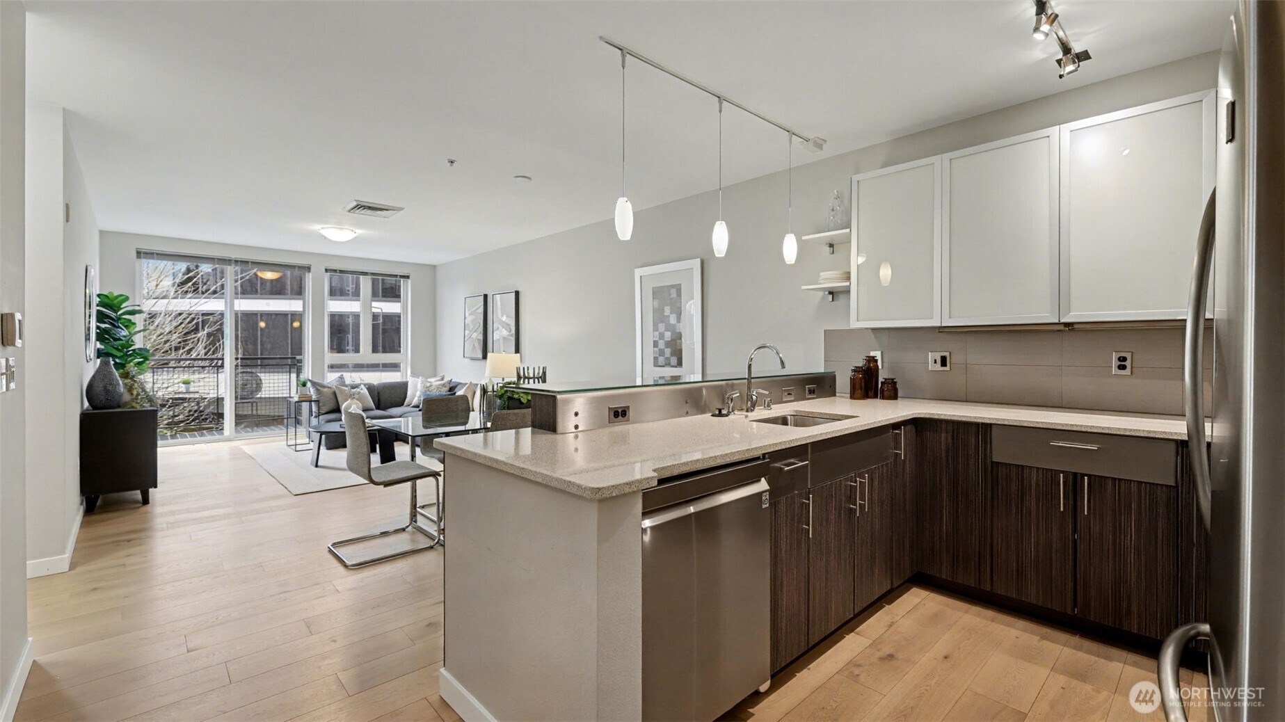 3104 Western Avenue, Unit 307 Seattle, WA 98121 - Photo 3 of 36