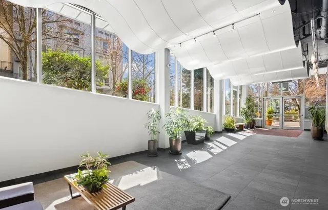 $425,000 | 3104 Western Avenue, Unit 307, Seattle, WA 98121