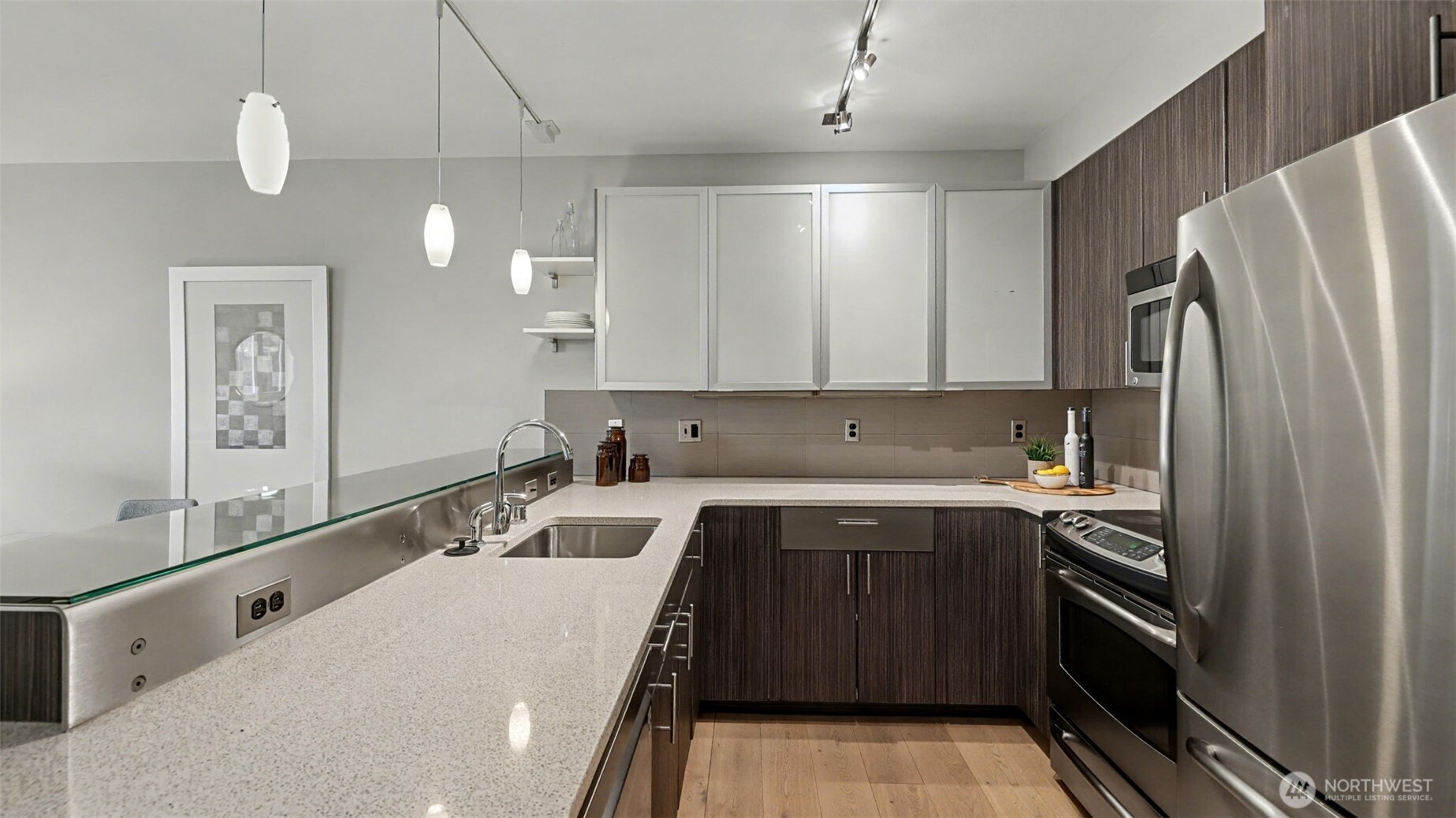 3104 Western Avenue, Unit 307 Seattle, WA 98121 - Photo 4 of 36