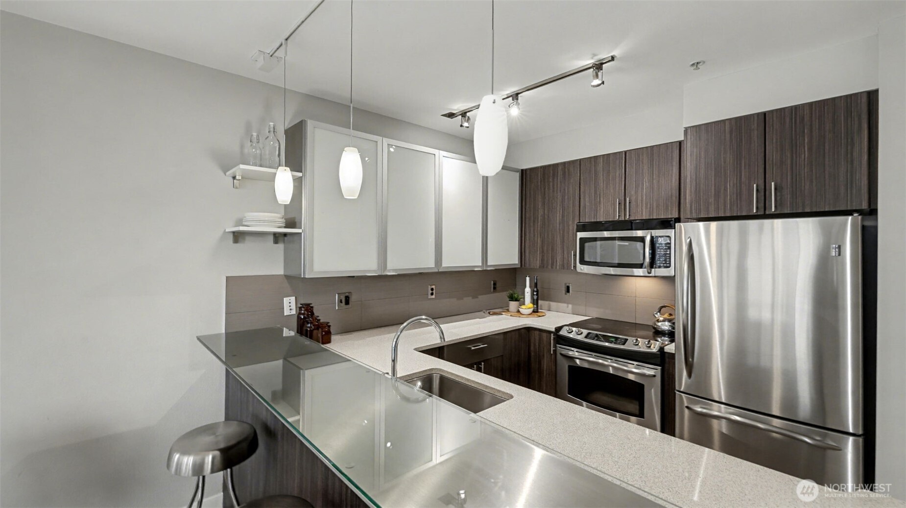 3104 Western Avenue, Unit 307 Seattle, WA 98121 - Photo 5 of 36