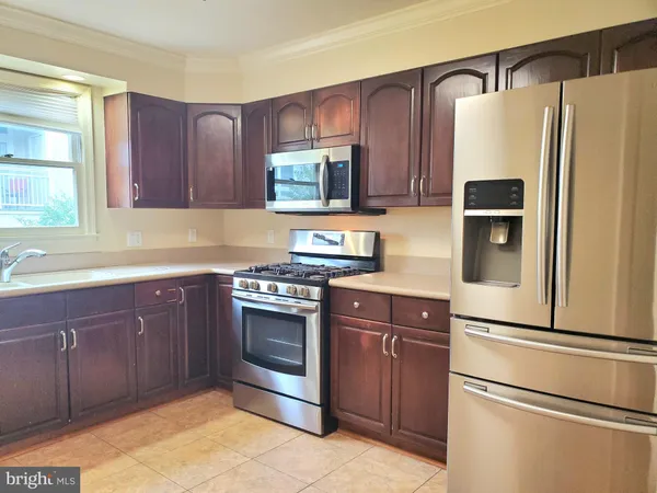 $3,400 | 742 South Granada Street, Arlington, VA 22204
