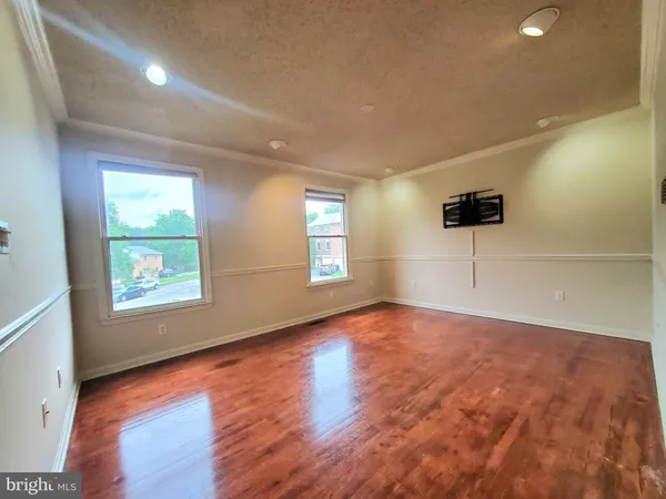 $3,400 | 742 South Granada Street, Arlington, VA 22204