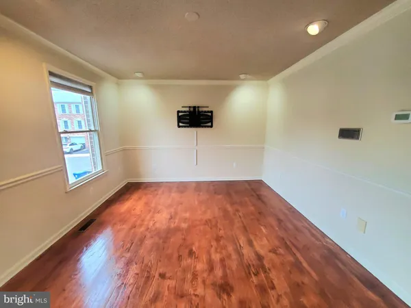 $3,400 | 742 South Granada Street, Arlington, VA 22204