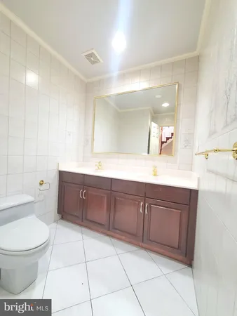 $3,400 | 742 South Granada Street, Arlington, VA 22204