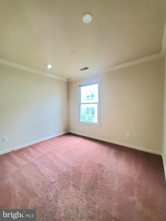 $3,400 | 742 South Granada Street, Arlington, VA 22204