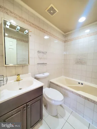 $3,400 | 742 South Granada Street, Arlington, VA 22204