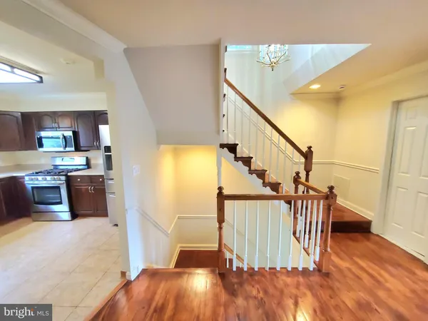 $3,400 | 742 South Granada Street, Arlington, VA 22204