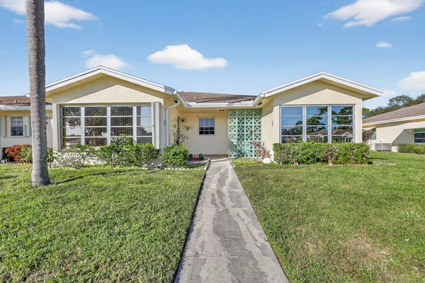 $149,900 | 5091 Lake Front Boulevard, Unit C, Delray Beach, FL 33484