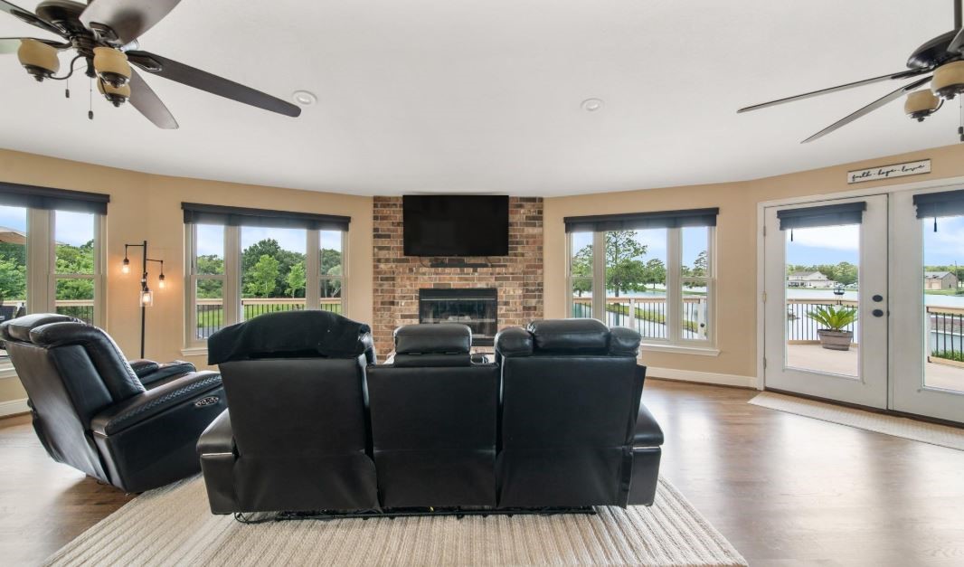 6714 Spray Lane, Unit C699A Rosharon, TX 77583 - Photo 26 of 48 3rd Floor Family Room with Panoramic Views of the Beautiful Lakes - New Double-Pane Windows installed 2023.