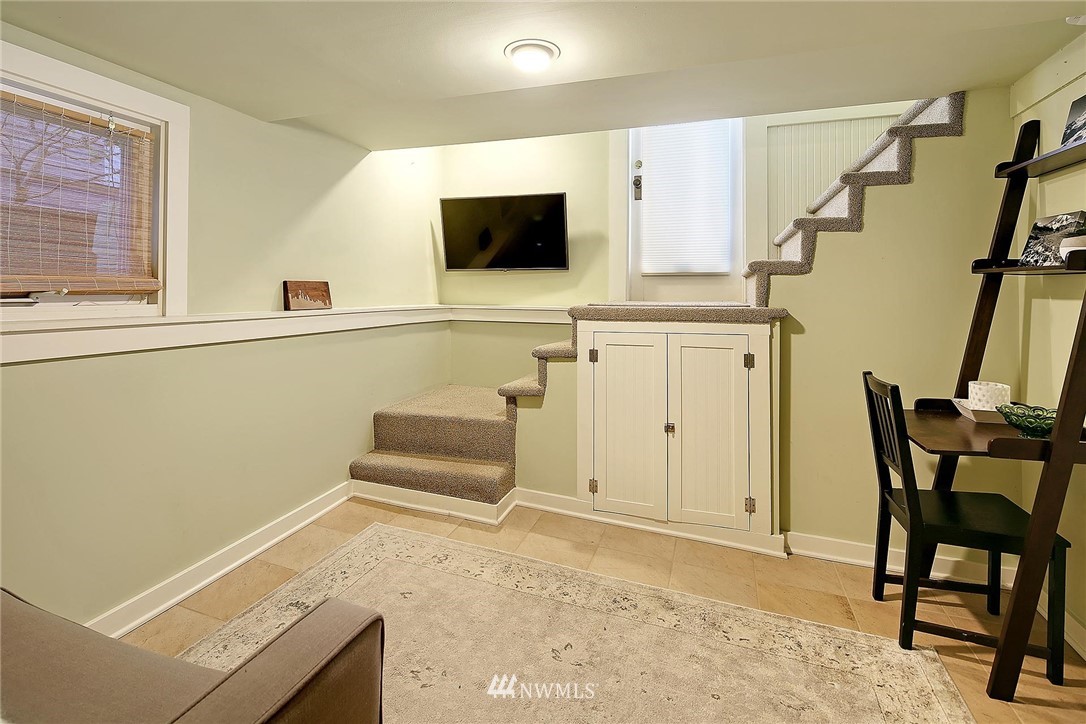 2335 North 60th Street Seattle, WA 98103 - Photo 16 of 23 Gallery Image 16