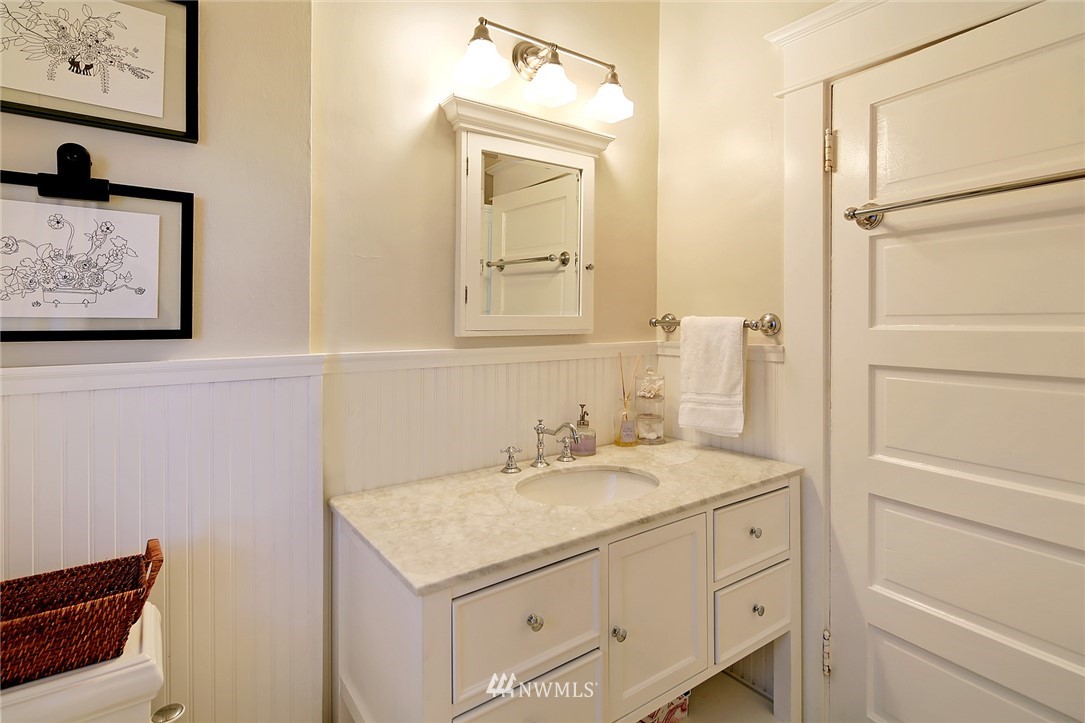 2335 North 60th Street Seattle, WA 98103 - Photo 10 of 23 Gallery Image 10
