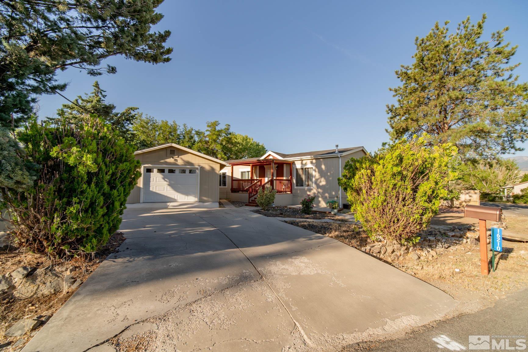 16210 Rhyolite Circle Reno, NV 89521 - Photo 4 of 39
