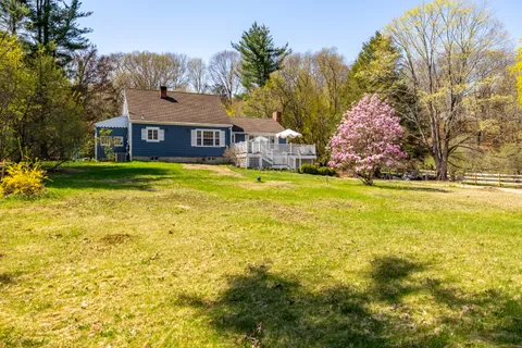 $555,000 | 172 Huntingtown Road, Newtown, CT 06470