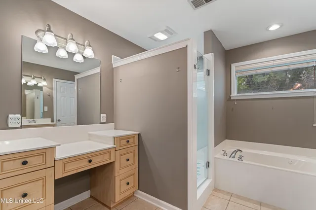 $369,000 | 1280 South Lake Drive, Hernando, MS 38632