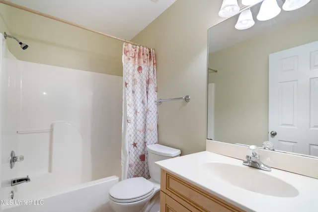 $369,000 | 1280 South Lake Drive, Hernando, MS 38632