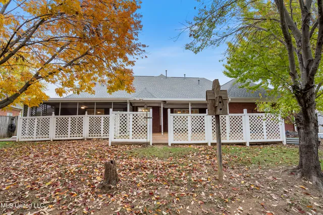 $369,000 | 1280 South Lake Drive, Hernando, MS 38632