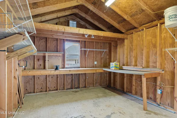 $369,000 | 1280 South Lake Drive, Hernando, MS 38632