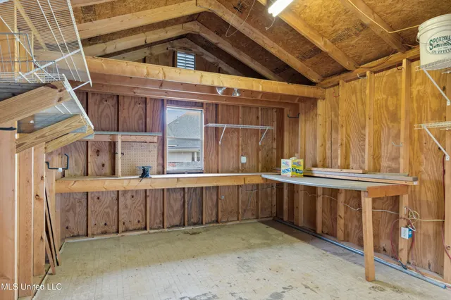 $369,000 | 1280 South Lake Drive, Hernando, MS 38632