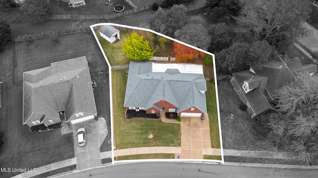 $369,000 | 1280 South Lake Drive, Hernando, MS 38632