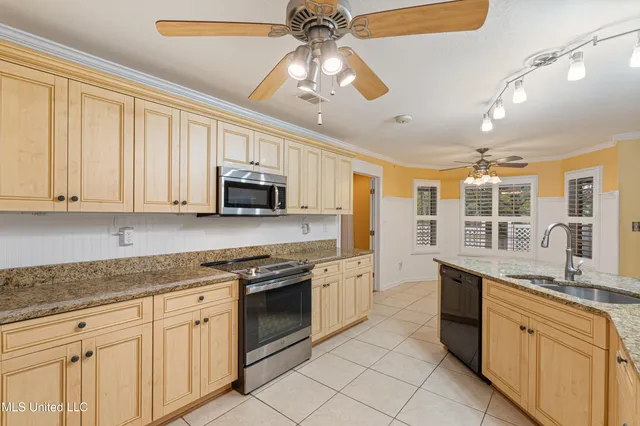 $369,000 | 1280 South Lake Drive, Hernando, MS 38632