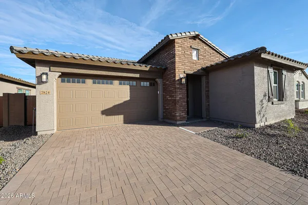 $2,600 | 7824 West Tether Trail, Peoria, AZ 85383