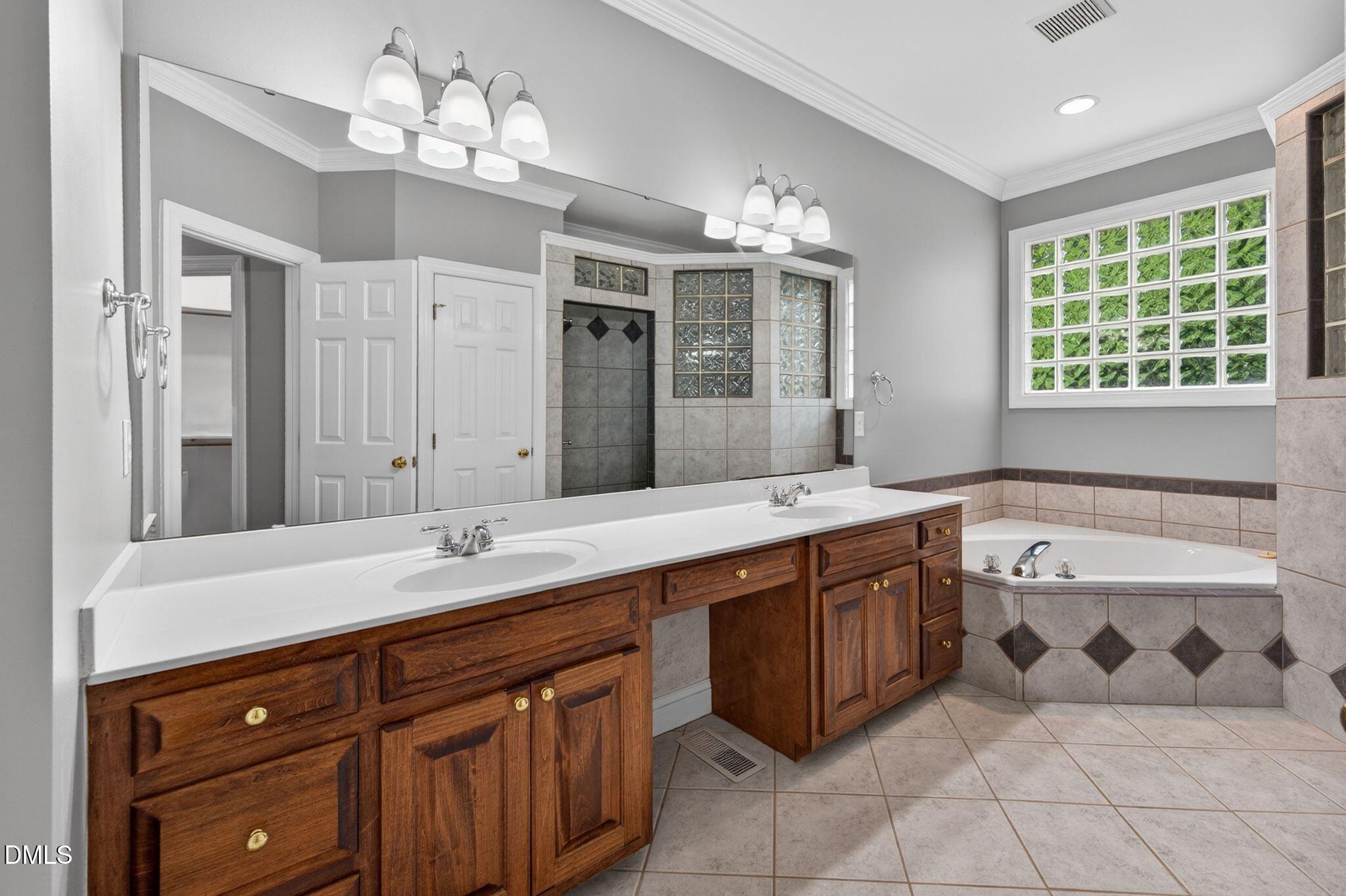 2217 Tomotley Court Raleigh, NC 27606 - Photo 27 of 98