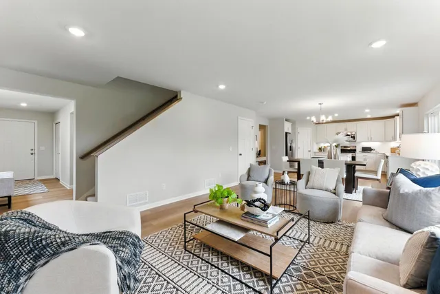 $584,790 | 1125 Annagaire Curve, Rosemount, MN 55068