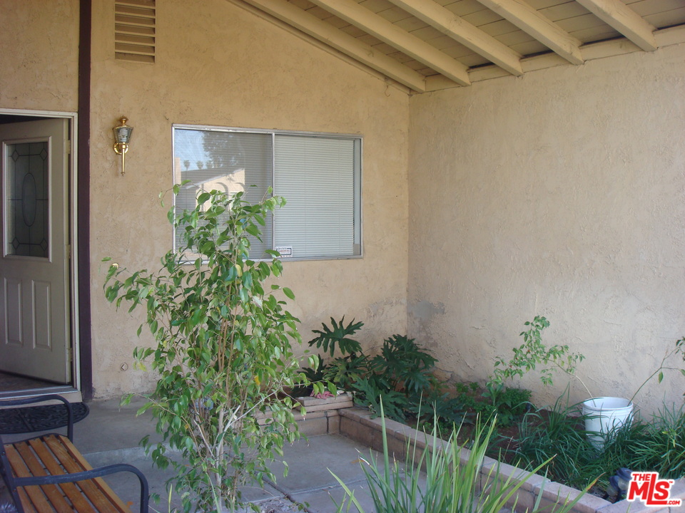 2737 Kathleen Street Riverside, CA 92506 - Photo 3 of 30