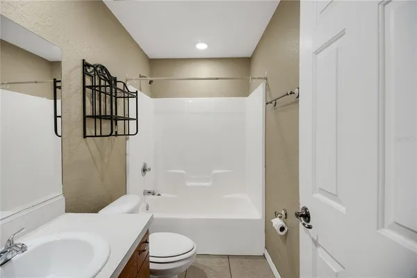 $235,000 | 305 Fountain Street, Fruitland Park, FL 34731