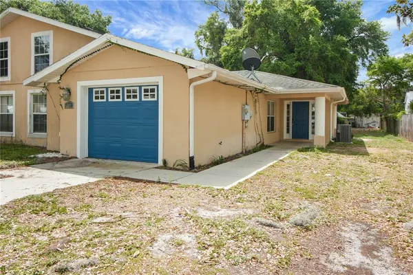 $235,000 | 305 Fountain Street, Fruitland Park, FL 34731