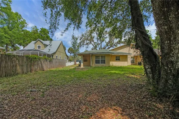 $235,000 | 305 Fountain Street, Fruitland Park, FL 34731