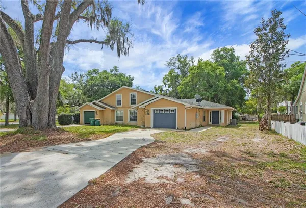 $235,000 | 305 Fountain Street, Fruitland Park, FL 34731