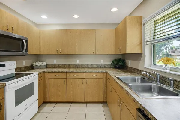 $235,000 | 305 Fountain Street, Fruitland Park, FL 34731