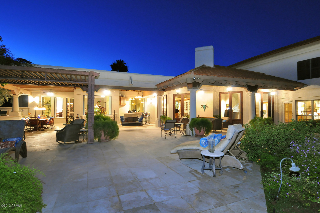 6325 North Yucca Road Paradise Valley, AZ 85253 - Photo 27 of 38 Backyard