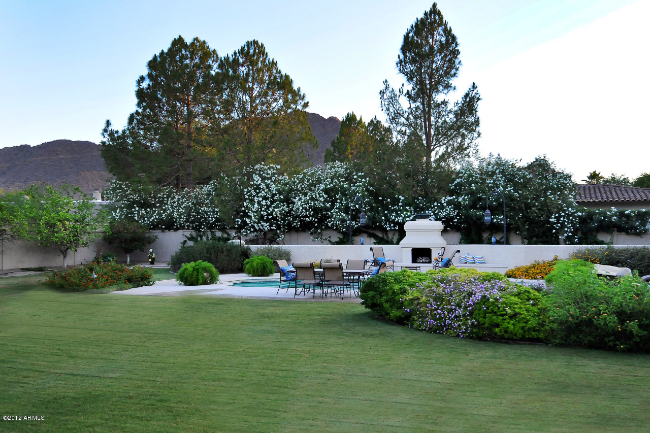 6325 North Yucca Road Paradise Valley, AZ 85253 - Photo 5 of 38 backyard view 2